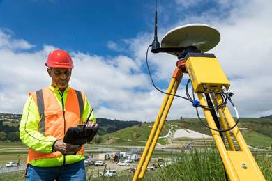 Neu: GNSS Modular-Empfänger Trimble R750