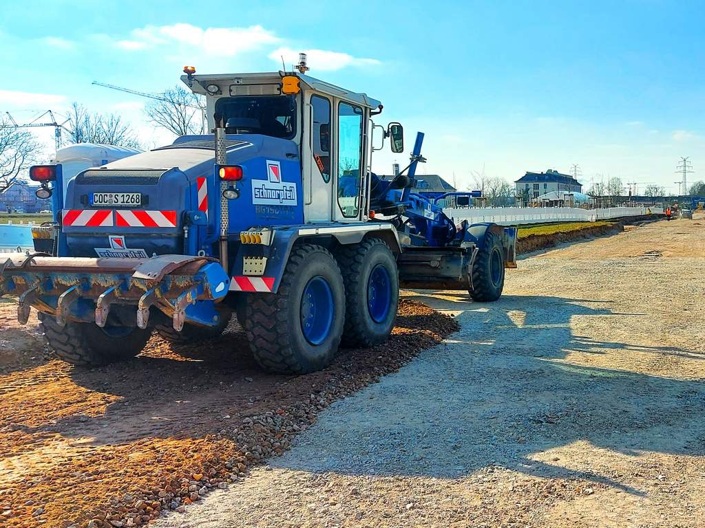 Feinplanum mit Grader mit GCS900 UTS-Steuerung