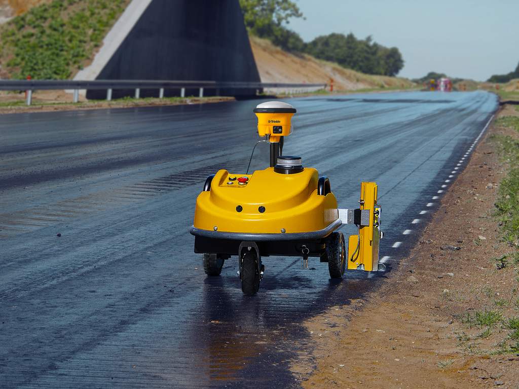 TinySurveyor Plotter: Der Spezialist für Fahrbahnmarkierungen