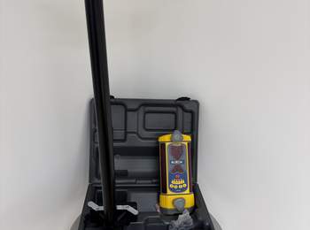 LR50 Laserempfänger für Baumaschinen mit Magenthalter